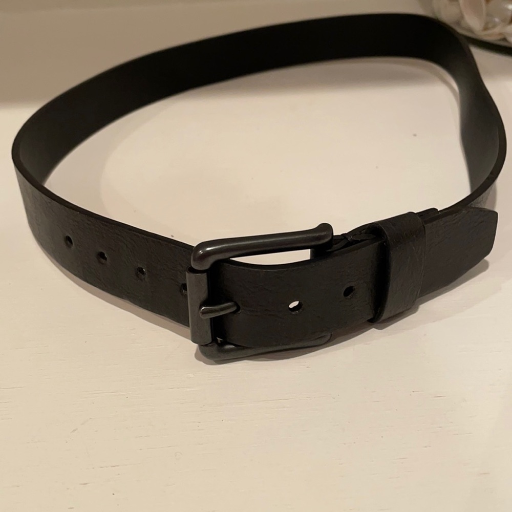 EXPRESS Black /Dk brown belt SZ 32-34